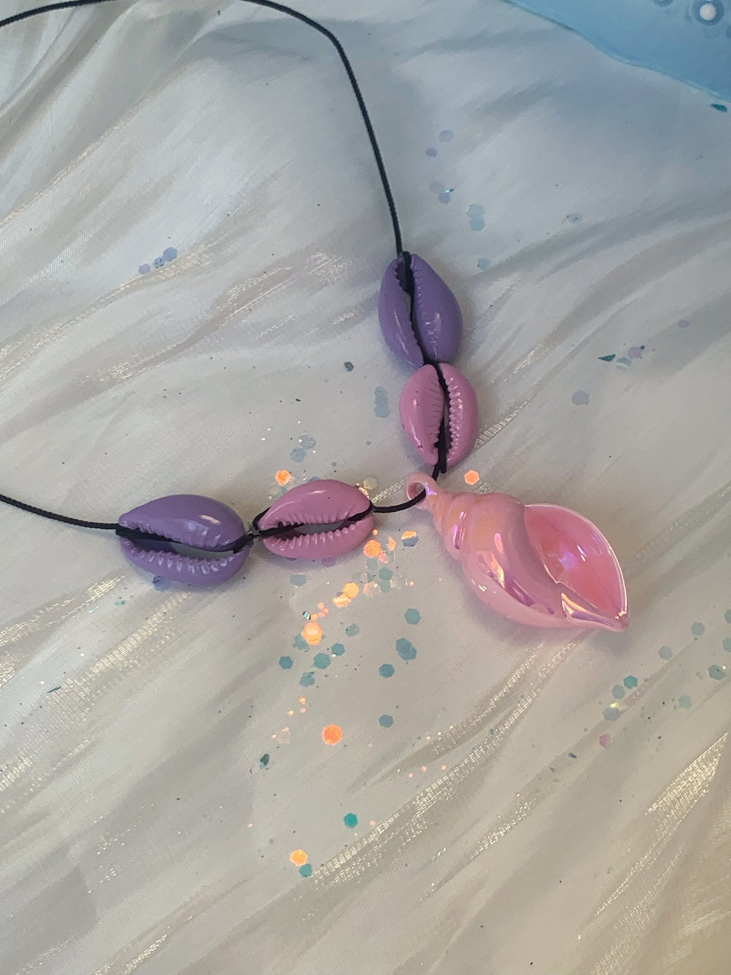 Mermaid tale conch necklace