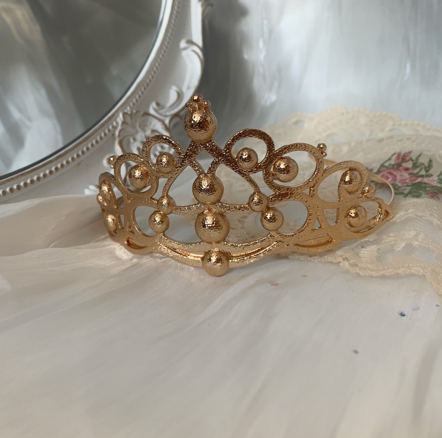 Clara's crown