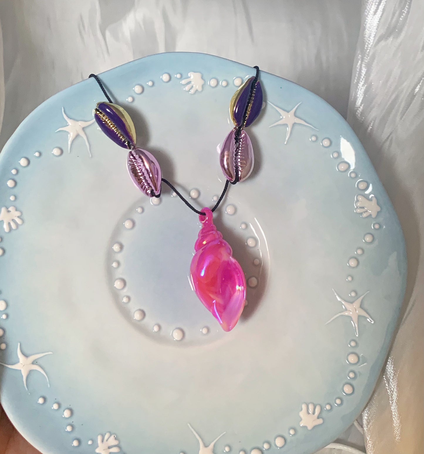 Mermaid tale conch necklace