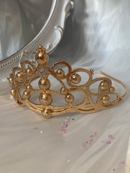 Clara's crown
