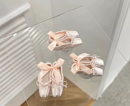 Ballet shoes cell phone holder